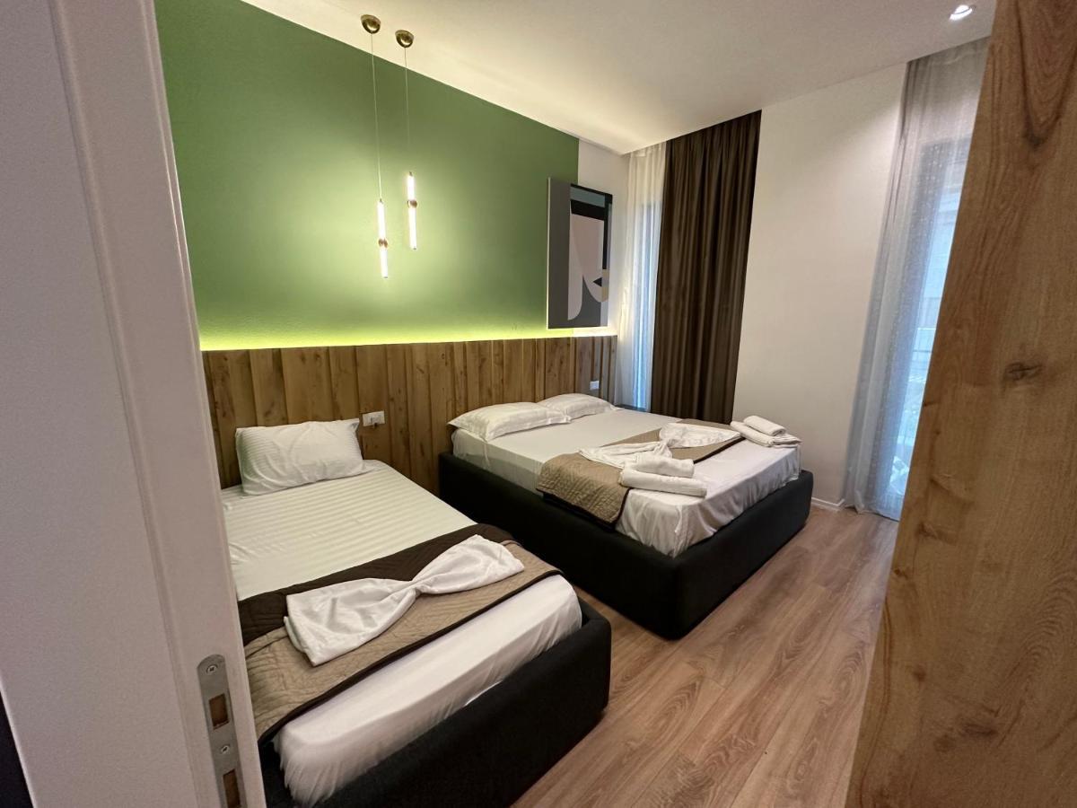 Apartment Homerent 21 Square